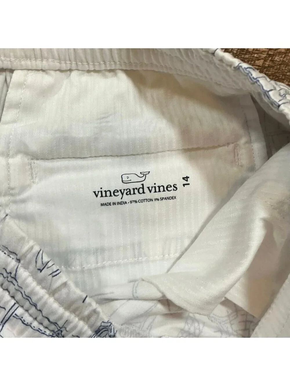 Vineyard Vines Boy’s Breaker Style Shorts Size 14 White and Navy